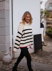 Ariba sweater with lines